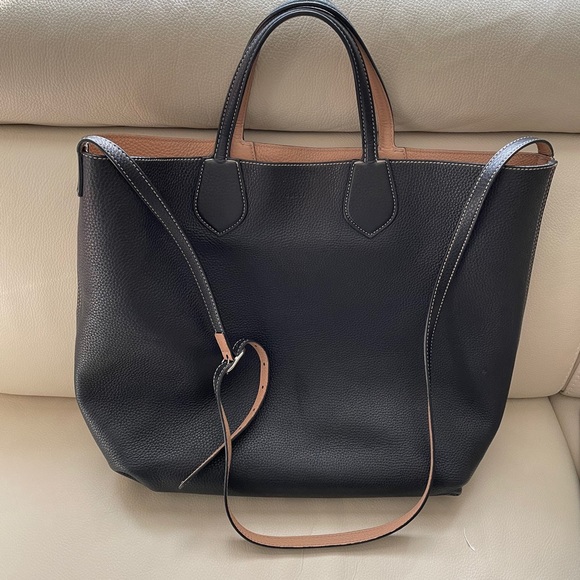 Authentic Gucci Reversible Rumble Tote - Picture 2 of 16